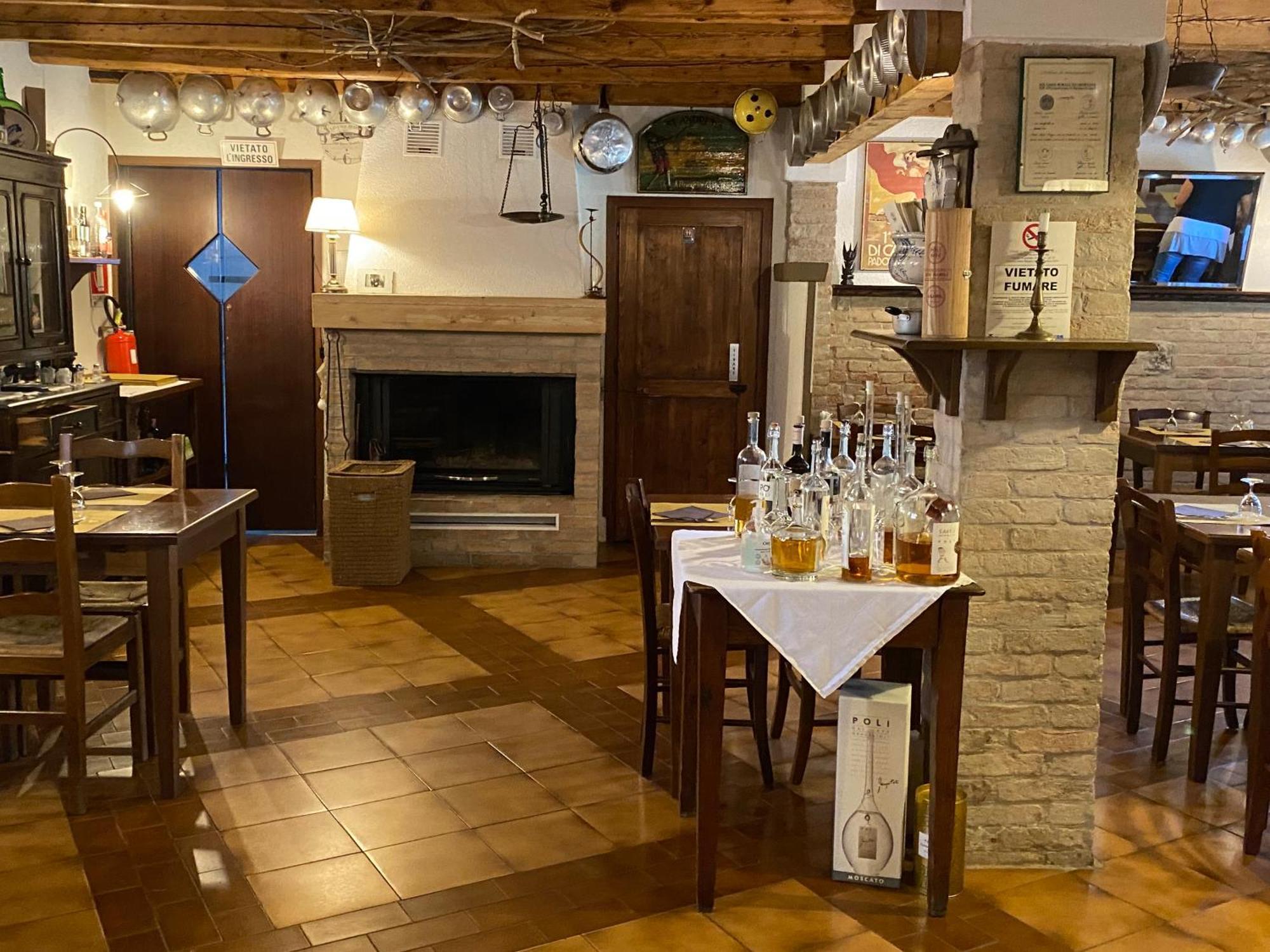 Osteria Locanda Dalla Lina ミラーノ エクステリア 写真